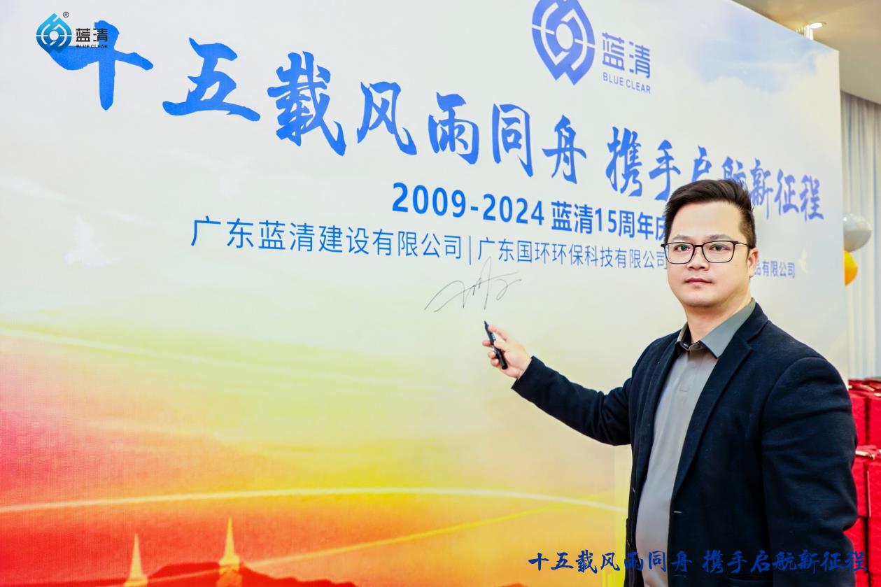 适用东风柳汽霸龙乘龙H7H5M3大灯总成全led前大灯重卡配件日行灯